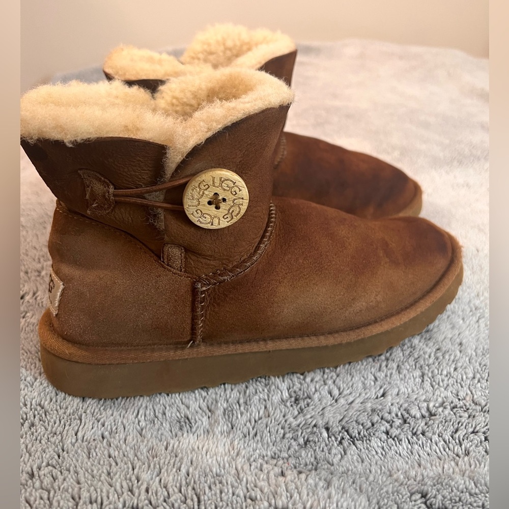 UGG Chestnut Brown Shearling-Lined Button Short Boots